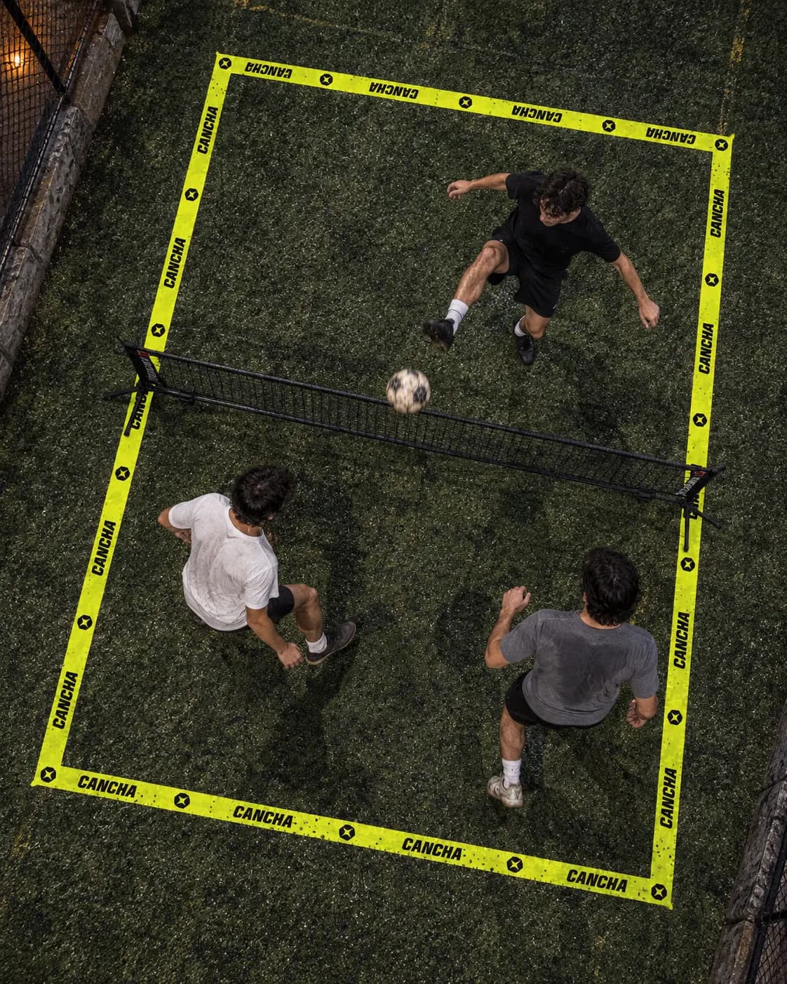 The line starts the game. Solo, friends or team—you decide the rules.